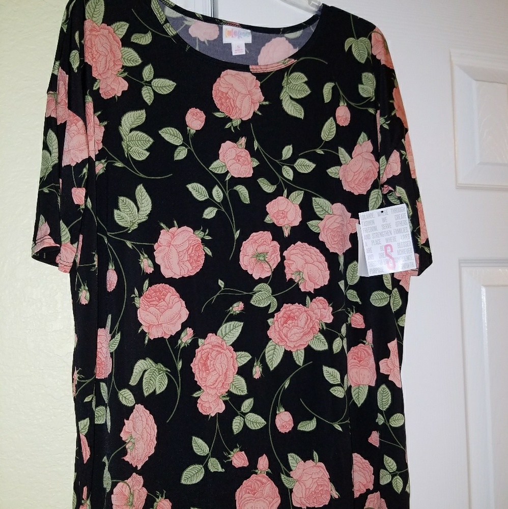 Bnwt small lularoe irma slinky rose unicorn